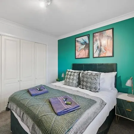 Lovely 4 Bedroom House In - Sleeps 10 يورك